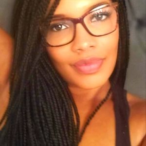 Meet your Posher, Beautifully blessed and get'n fit